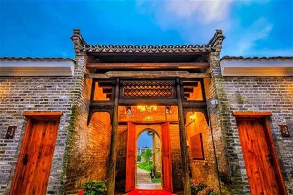 畔水庭院酒店加盟费多少钱？一文解析加盟成本