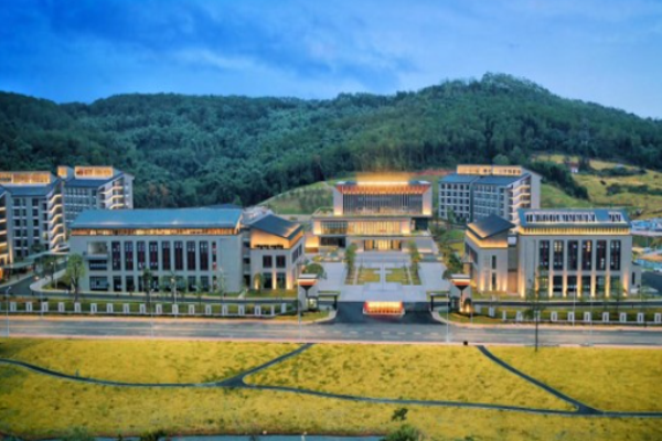 岭业酒店