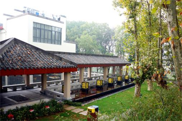 深业温泉假日酒店