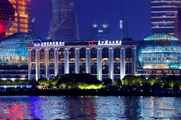 东方滨江大酒店