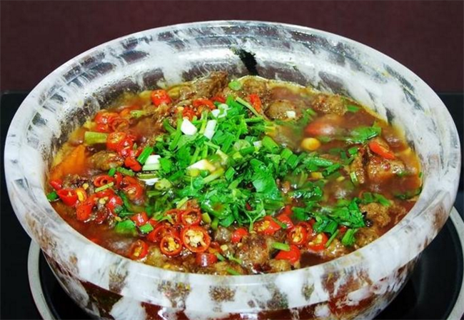 三汁焖锅哪家好更受欢迎？当然是鸿记煌三汁焖锅
