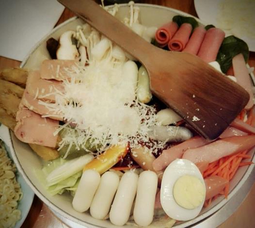Aza Aza！芝心年糕料理加盟