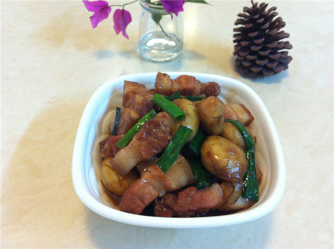 憨小二坛子焖肉加盟是真的吗？憨小二坛子焖肉好吃吗？