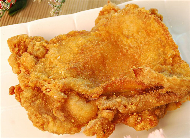 炸鸡排怎么赚钱?鸣洞鸡排告诉你致富有秘诀