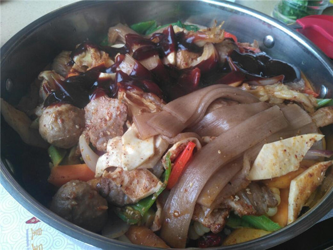 极品皇记煌焖锅加盟利润有多大?