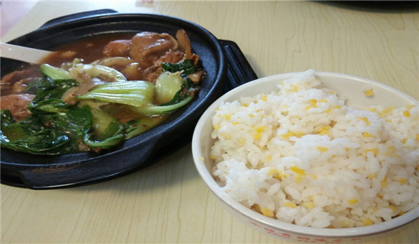加盟黄焖鸡米饭哪家好?