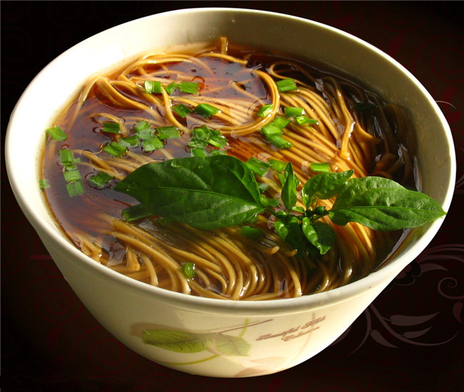 八碗香果面加盟优势在哪儿？兴鑫美食加盟市场分析