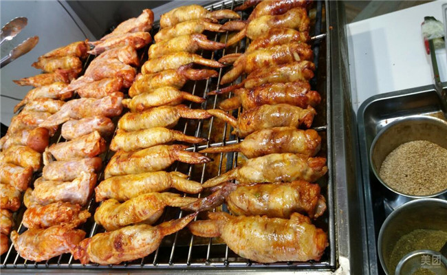 鸡翅包饭加盟选哪个品牌好？满口香鸡翅包饭加盟好选择