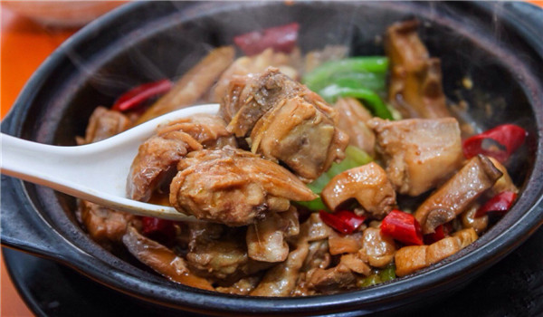揭秘：中餐店怎么开？福知福黄焖鸡米饭经营秘诀
