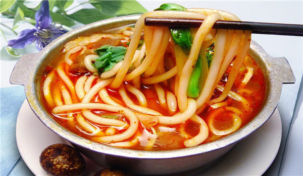 兴鑫美食美果酸辣粉味道好吗？
