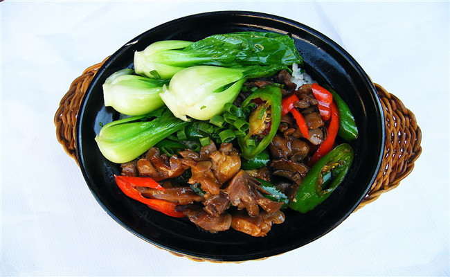 目前快餐店加盟哪个牌子最好经营？煲味传奇煲仔饭