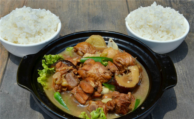 巴顿爆香鸡米饭