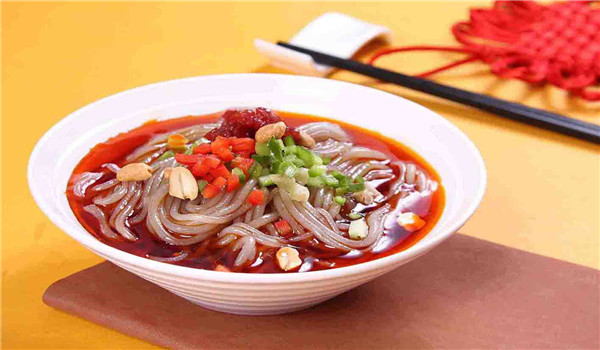 加盟兴鑫美食美果酸辣粉有得赚吗？