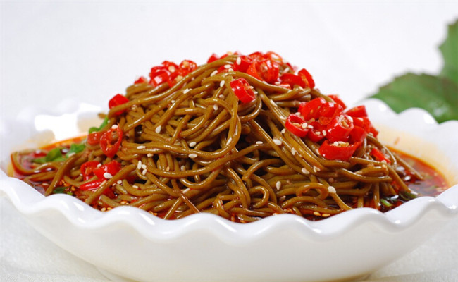三兄炸酱面在市场好做吗？兴鑫美食三兄炸酱面点点爆满