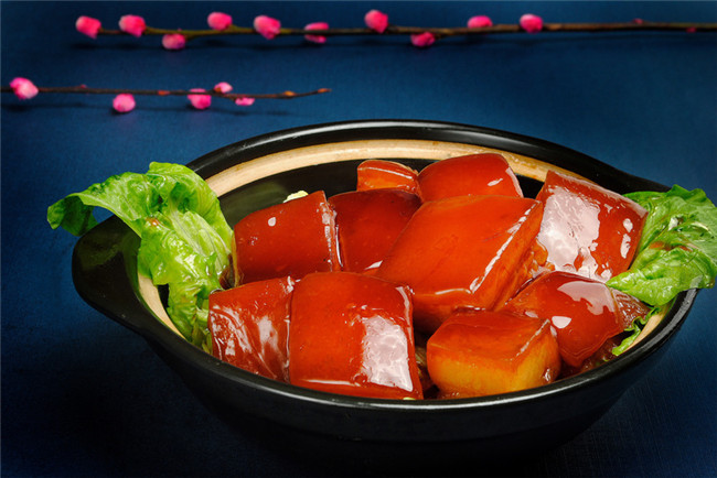 做快餐生意有前景吗?侎客东坡肉快餐赚钱轻松
