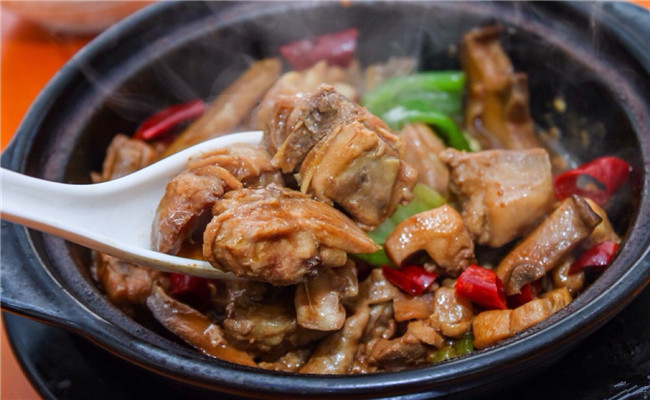 小厨黄焖鸡加盟前景如何？小厨黄焖鸡加盟市场好