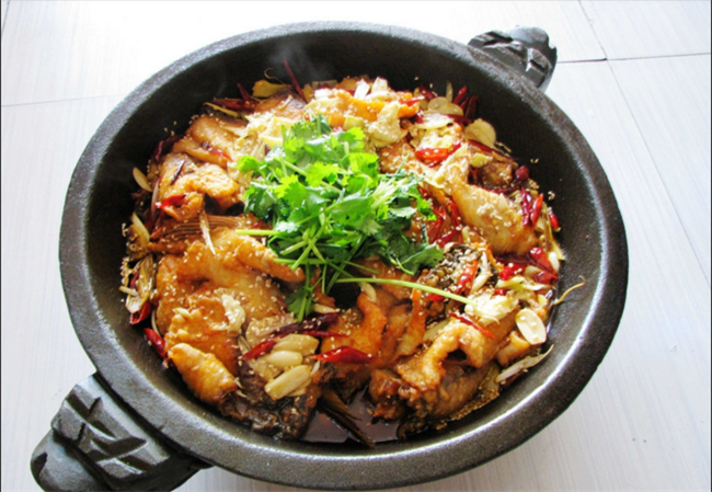 重庆特色餐饮加盟什么牌子好？推荐御厨师石锅鱼