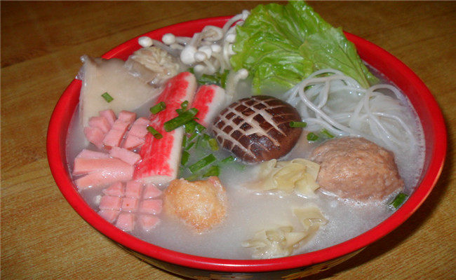 目前什么麻辣烫最有特色？双椒诱惑麻辣烫最好赚钱