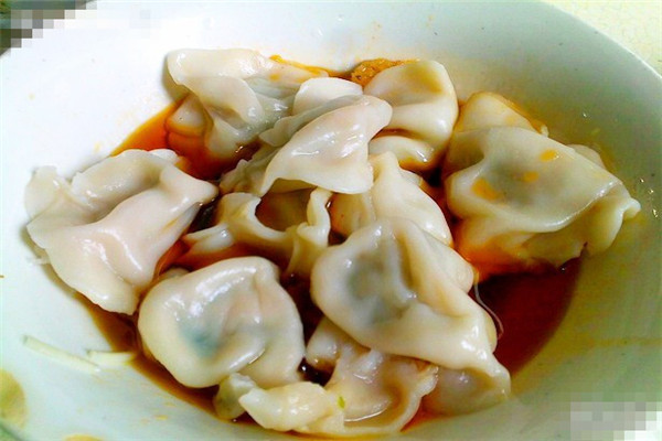 红油水饺哪家的好吃？杜家口口鲜香个个吸金