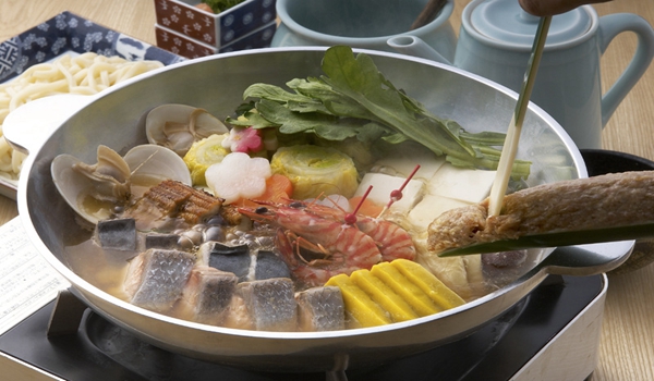 镶黄八爷锅靠什么招数吸引食客