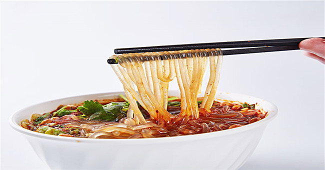 八哥酸辣粉