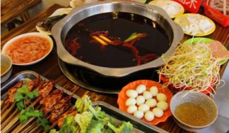 蓉城火锅店加盟怎么样？投资大、前景好